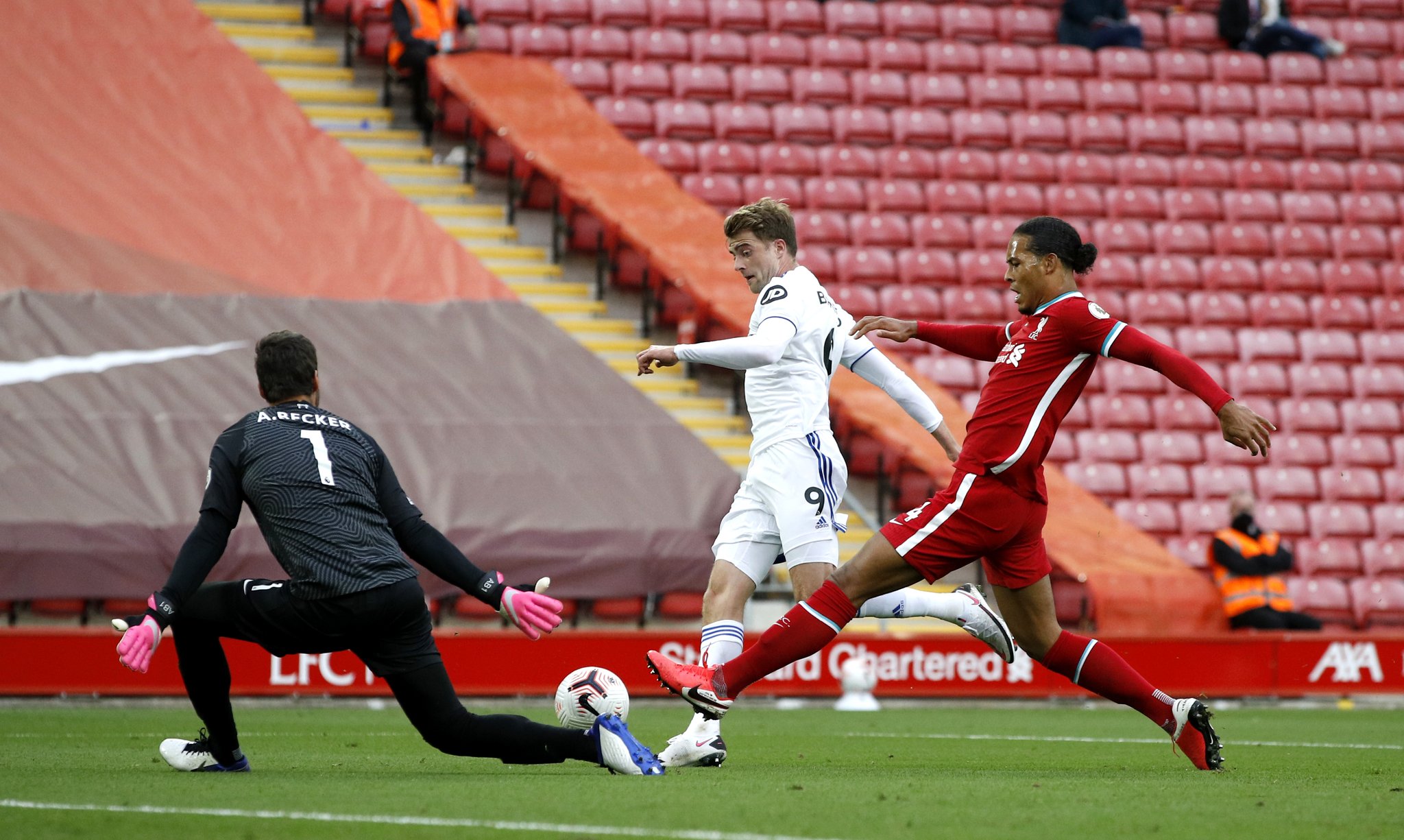 成强大的默 成强大的默