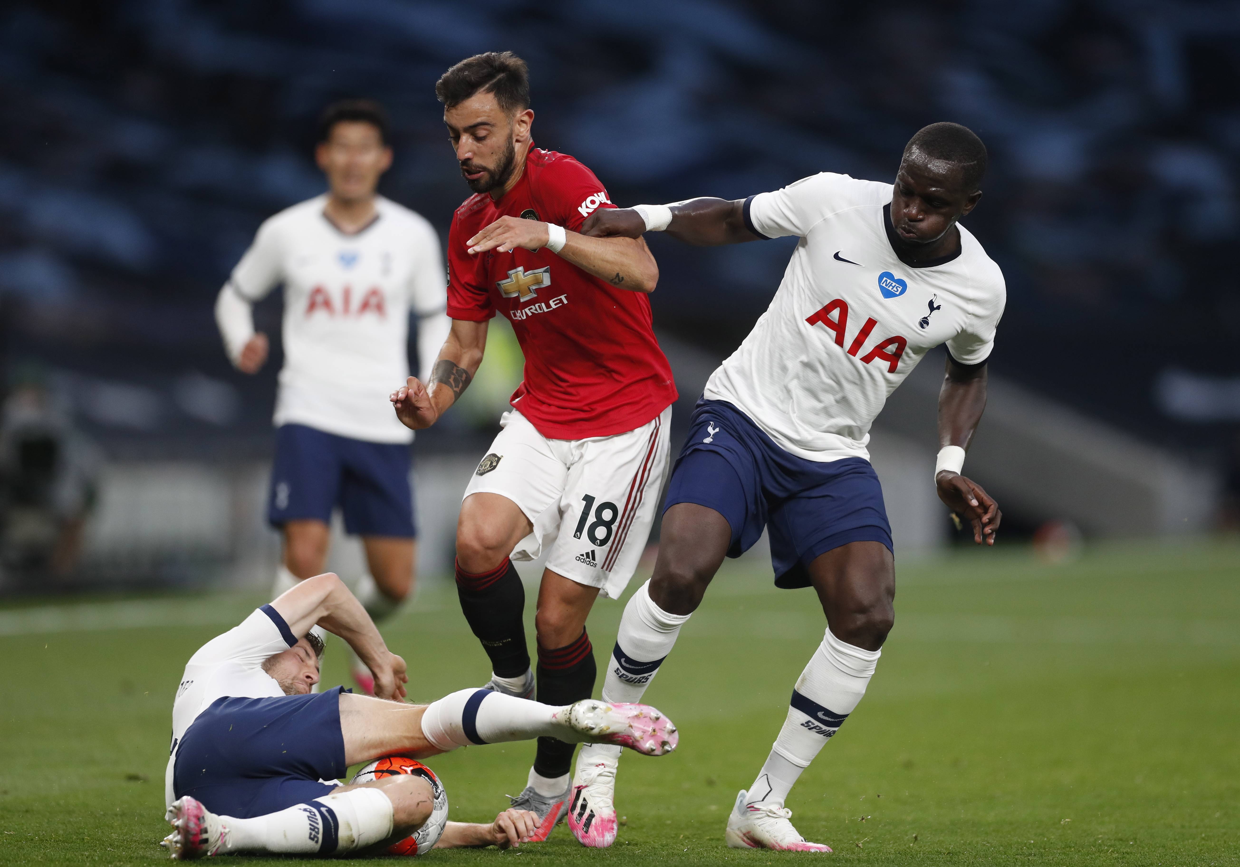 他在關鍵比 他在關鍵比